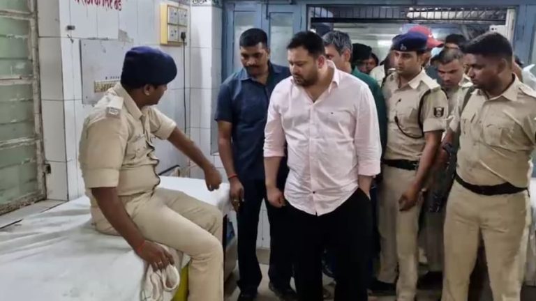 बाल-बाल बचे तेजस्वी यादव, काफिले में घुसा बेकाबू ट्रक, 3 सुरक्षाकर्मी घायल