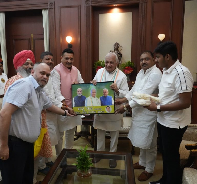 नागरिक परिषद के महासचिव छोटू सिंह ने राज्यपाल आरिफ़ मोहम्मद ख़ान से की शिष्टाचार भेंट, जानें क्या कहा