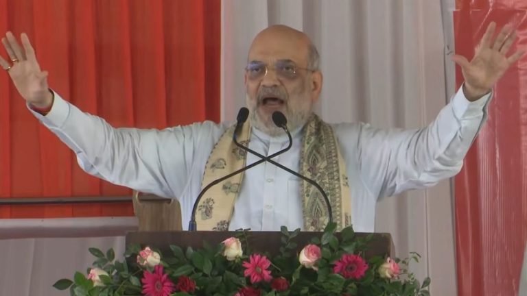 तेजस्वी यादव पर अमित शाह का हमला, कहा – लालू के बेटे जीतते हैं तो वे अपहरण का नया विभाग खोलेंगे