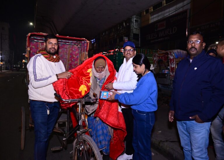 संवर्धन फाउंडेशन की मकर संक्रांति पहल: कंबल व तिलकुट वितरण से जरूरतमंदों के चेहरों पर आई मुस्कान