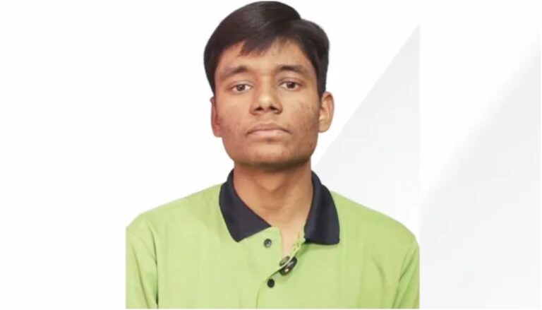 बिहार के शुभम ने JEE Main में रचा इतिहास, मेहनत से लाए 100% मार्क्स, बहन है IIT पटना की स्टूडेंट