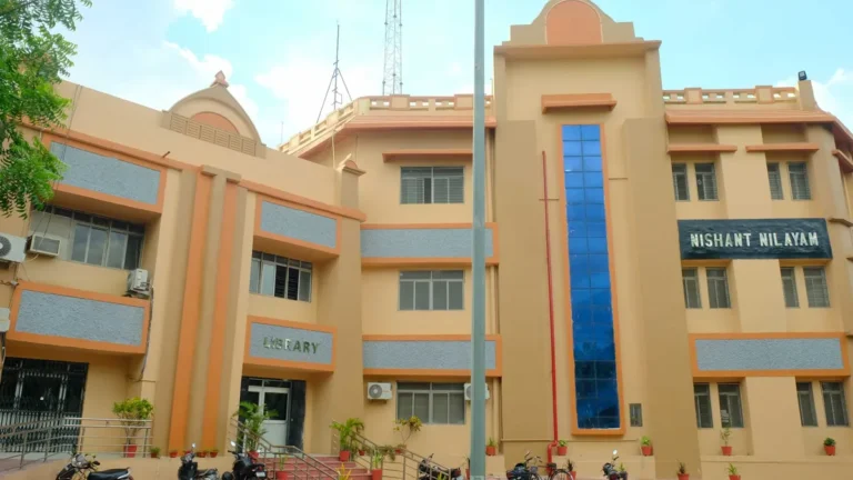 पटना में चाणक्य लॉ कॉलेज के LLM छात्र की संदिग्ध मौत, हॉस्टल के कमरे में लटका मिला शव